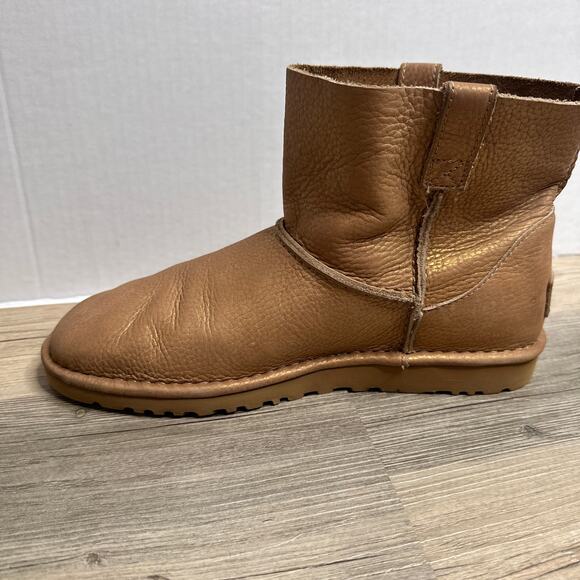 UGG Women's Classic Unlined Boots Mini Metallic Gold Short Leather Size 9 - Picture 8 of 10